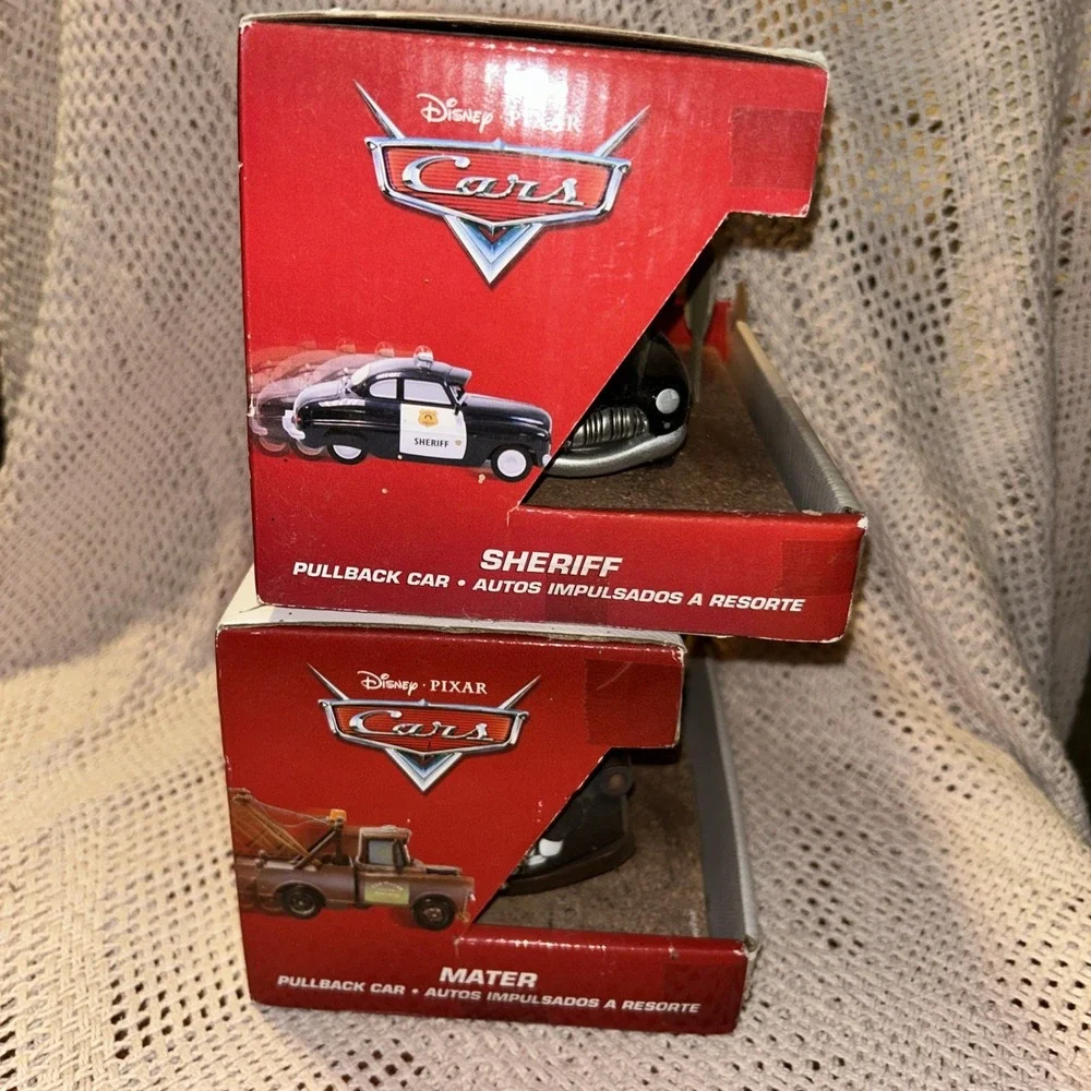Disney Pixar Cars Pullback Plastic Sheriff & Tow Mater New Disney Store